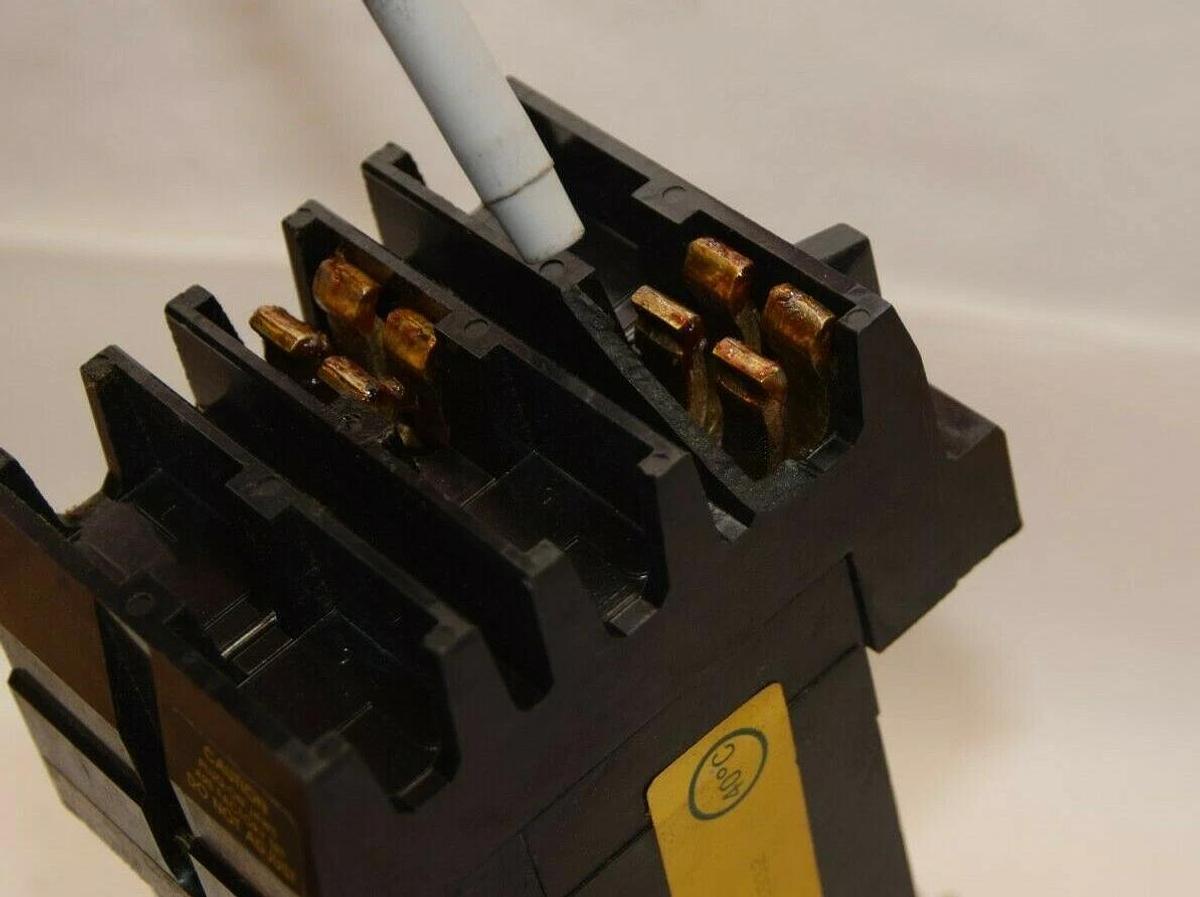 (NEW) SQUARE D Q222225BCH 225A 225 Amp A 2P Molded Case Circuit Breaker *CHIP*