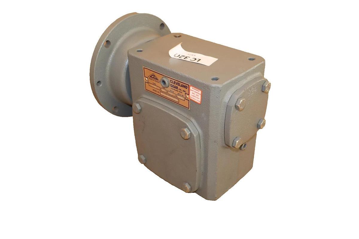 Cleveland Gear Box Speed Reducer M2313CAH05B ICHS 24 5:1 NEW
