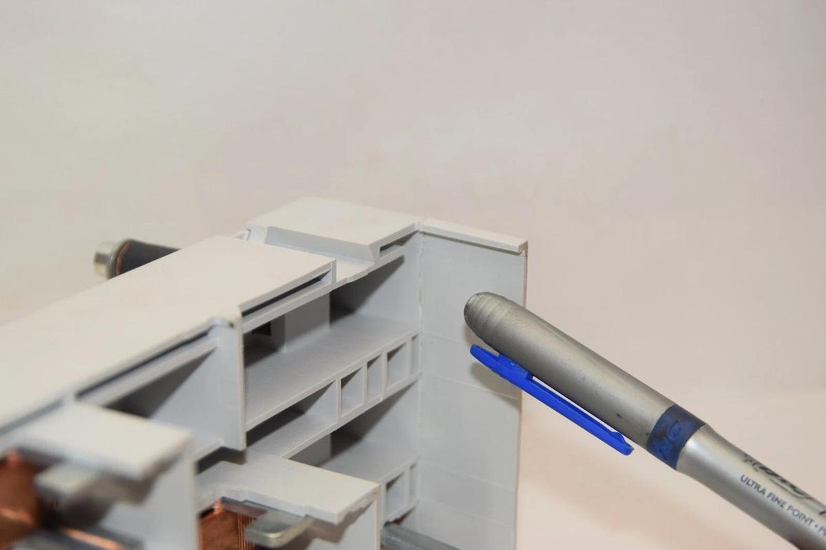 Used Siemens Busbar Adapter for Breaker 8US1213-4AQ03 8US12134AQ03 690v 600vac