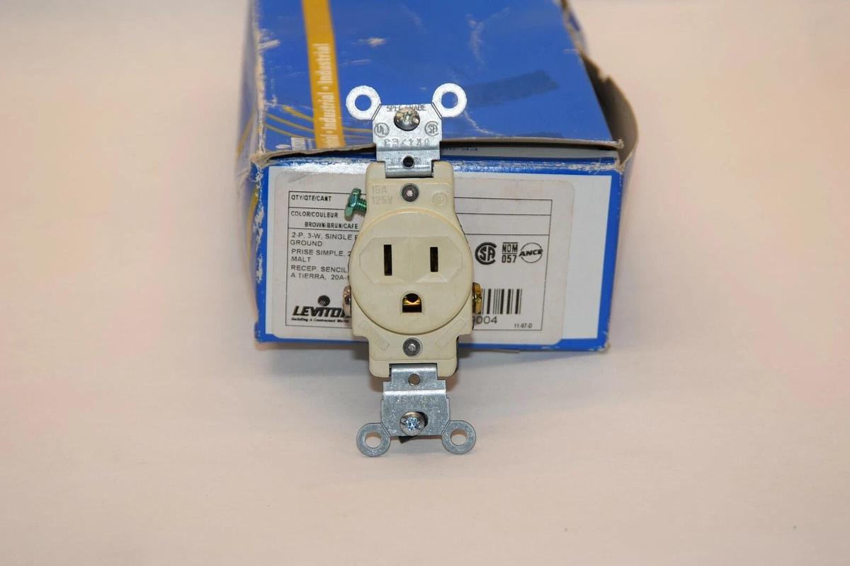 (NEW - Lot of 4) LEVITON 5801 2P 5-20R Receptacle