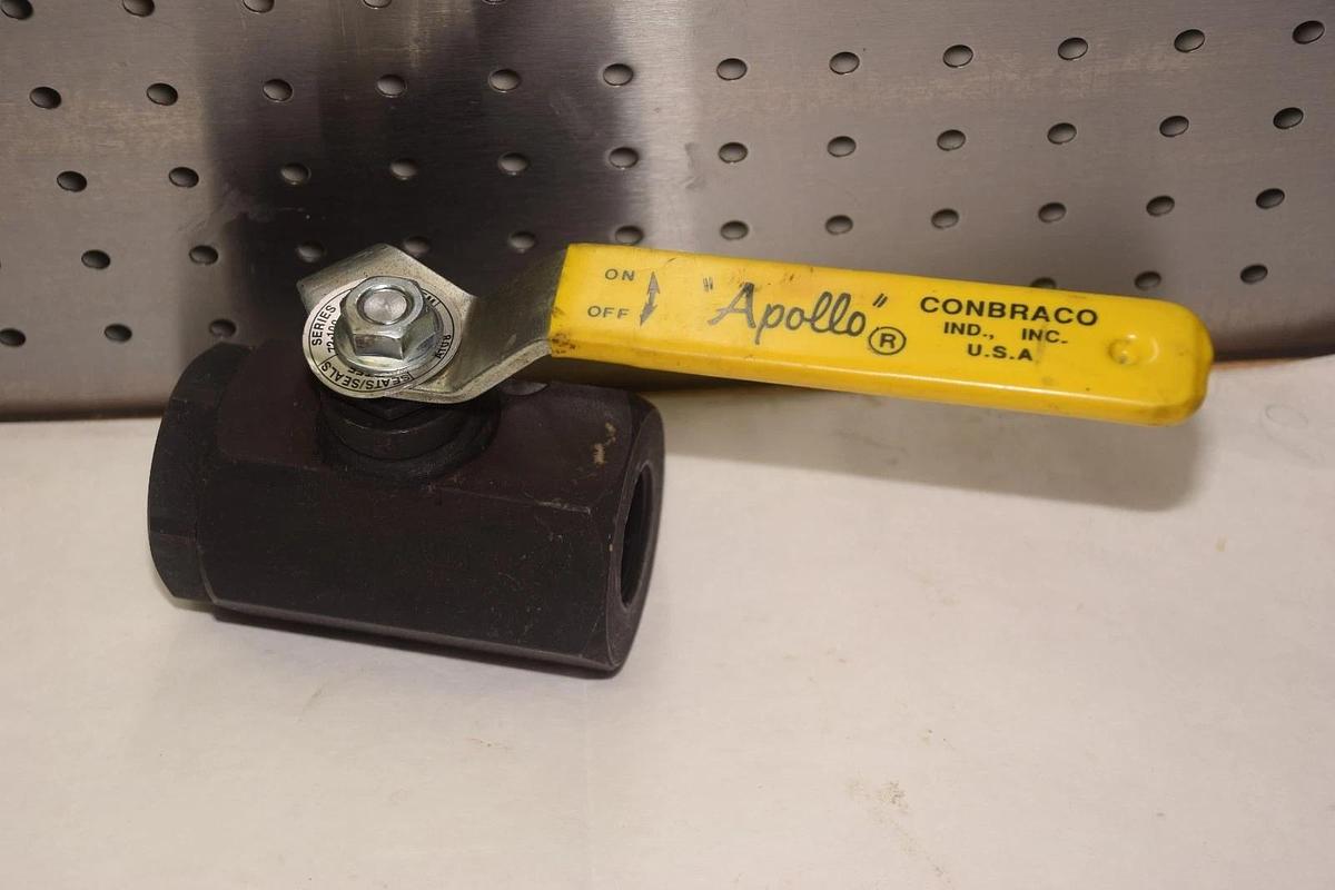 APOLLO 72-100-01 A108 FEMALE BALL VALVE 1" NPT NEW