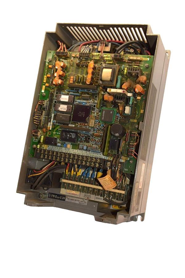 Used MITSUBISHI FR-Z240-2.2K-UL 3HP 3 hp 3PH 400-460V Motor Inverter Drive