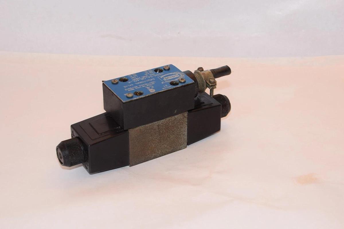 Used CONTINENTAL HYDRAULICS VS5M-3A-GB-60L-K 120/110V 50/60Hz 21W Directional Valve