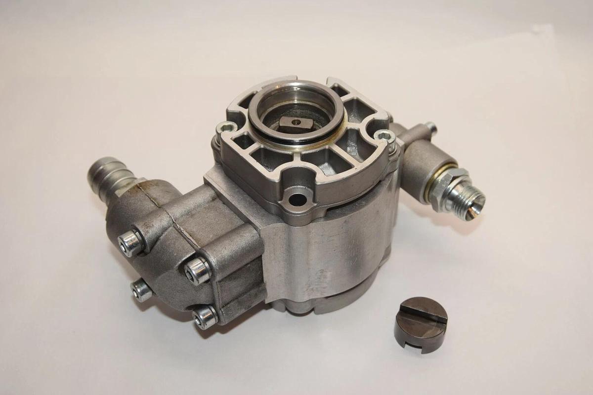 Used Eckerle Hydraulic Pump EIPS2-019LD34-12 6000200019 EIPS2019LD3412