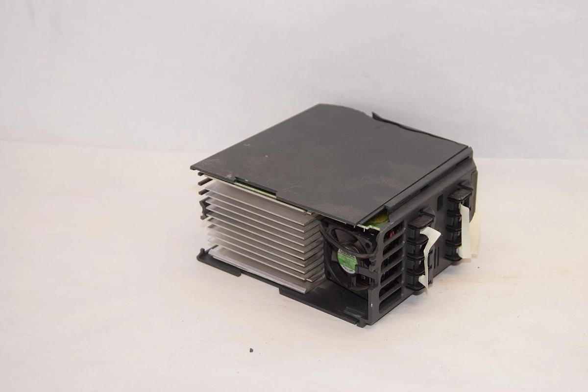 Used SIEMENS 6SE3210-7BA40 230V 1.8A Micromaster Vector Inverter