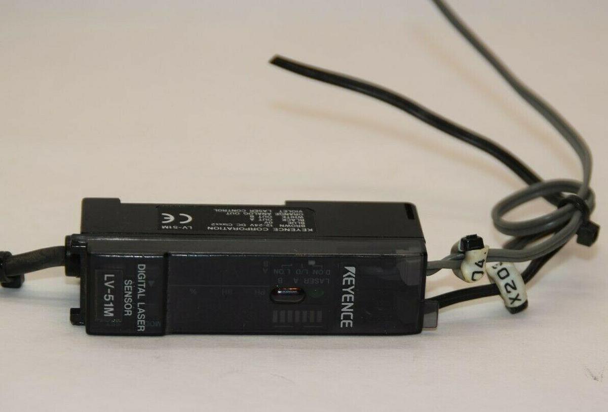 Used KEYENCE CORPORATION LV-51M LV51M 12-24Vdc Digital Laser Sensor