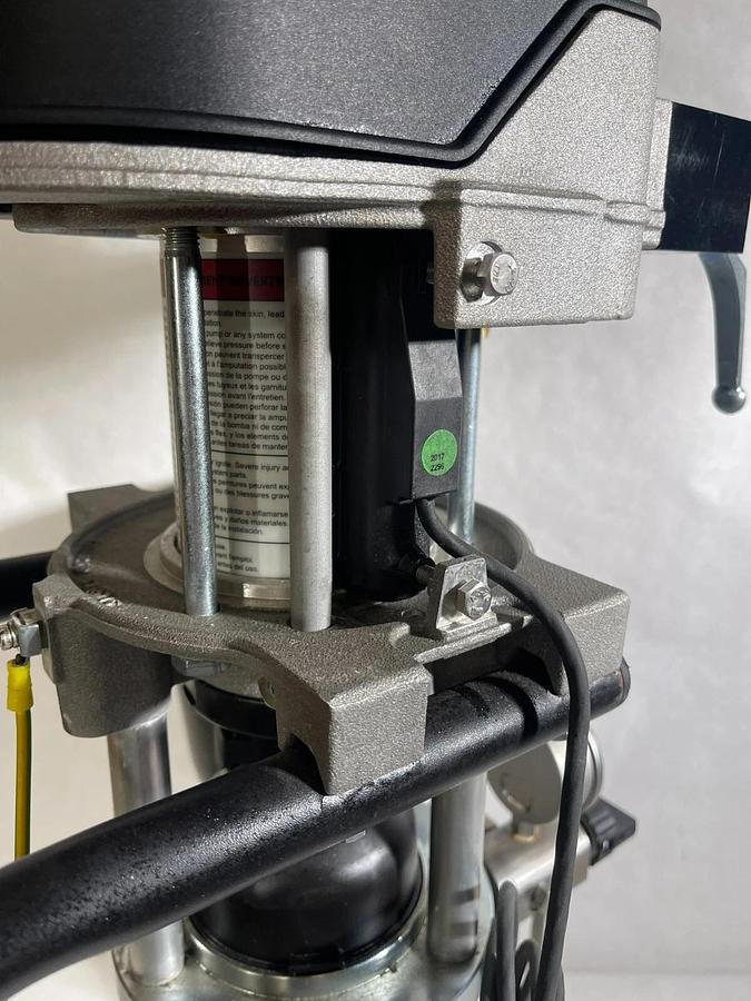 Used Wagner Wildcat Icebreaker 10-70LP Low Pressure Piston Pump 10-70-LP 10:1 4.0MPa