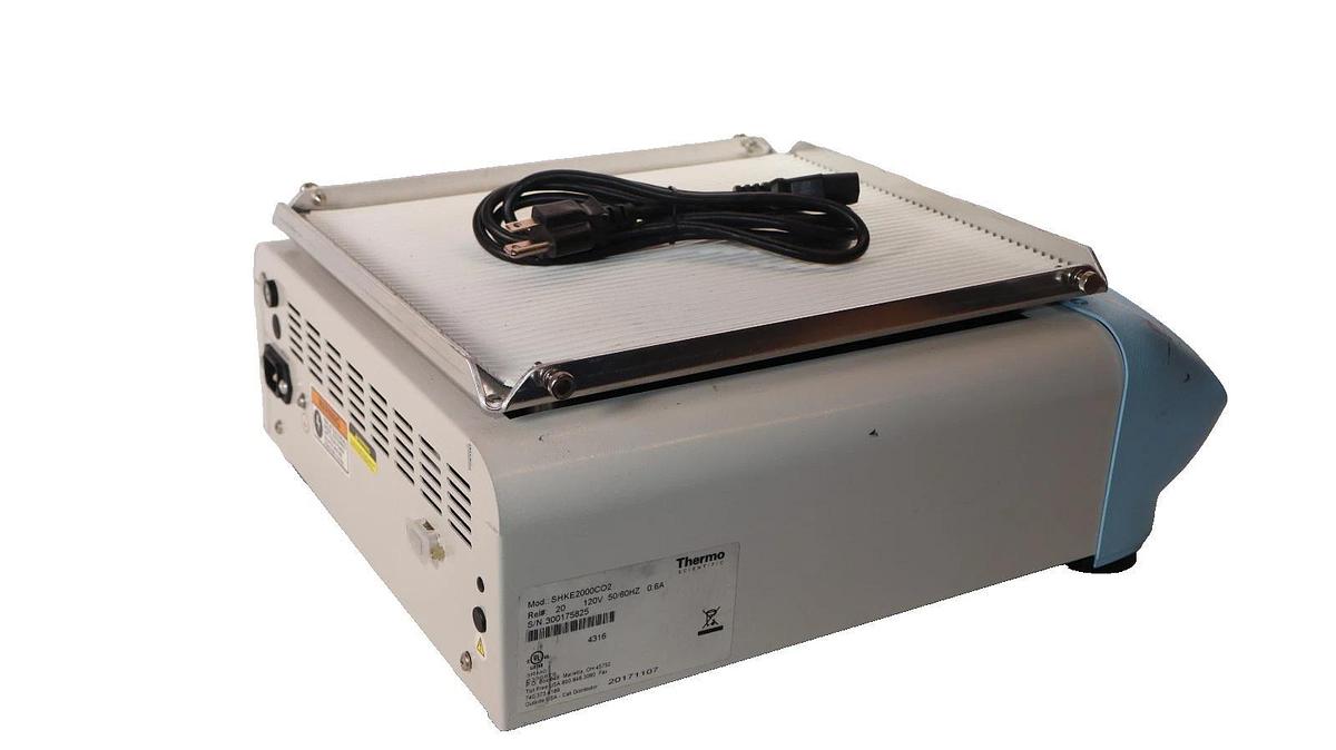 Used THERMO SCIENTIFIC MAXQ 2000 CO2 RESISTANT DIGITAL SHAKER SHKE2000CO2