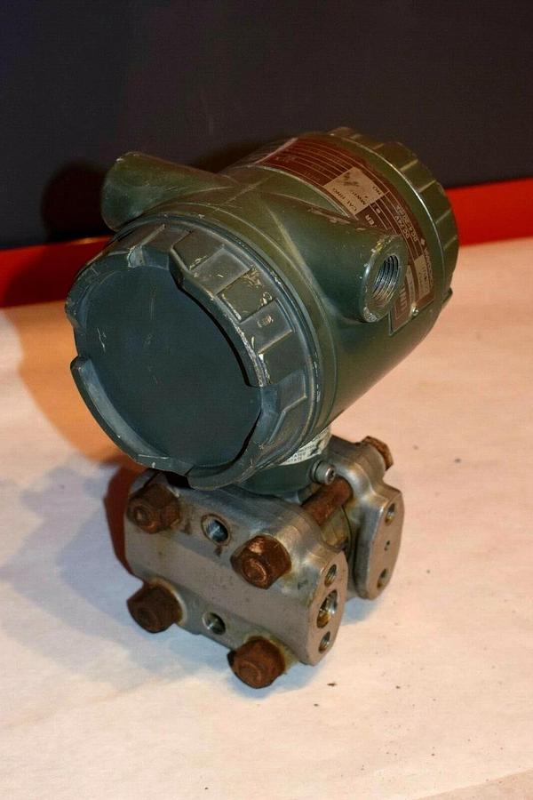 Used YOKOGAWA YA43F-SCS4/FMF1/TBS  YA43FSCS4FMF1TBS  Pressure Transmitter