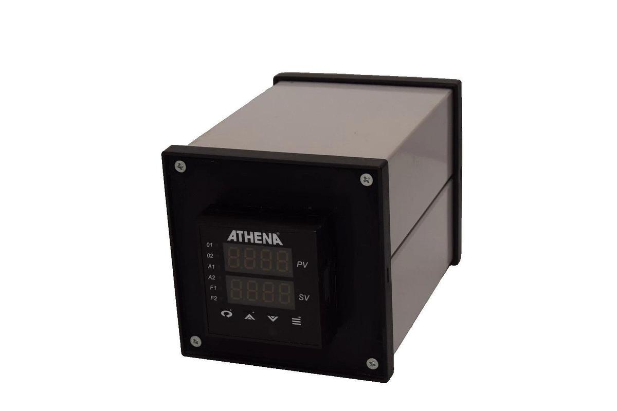 Used Athena / Nanoassemblr 16C-B-B-0-00-AZ CY Temperature Controller V1.5 HC-17