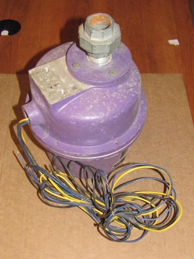 Used Honeywell Flame Detector 012C1042 120V 0.5WATTS