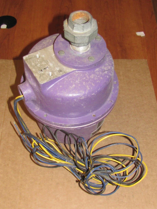 Used Honeywell Flame Detector 012C1042 120V 0.5WATTS