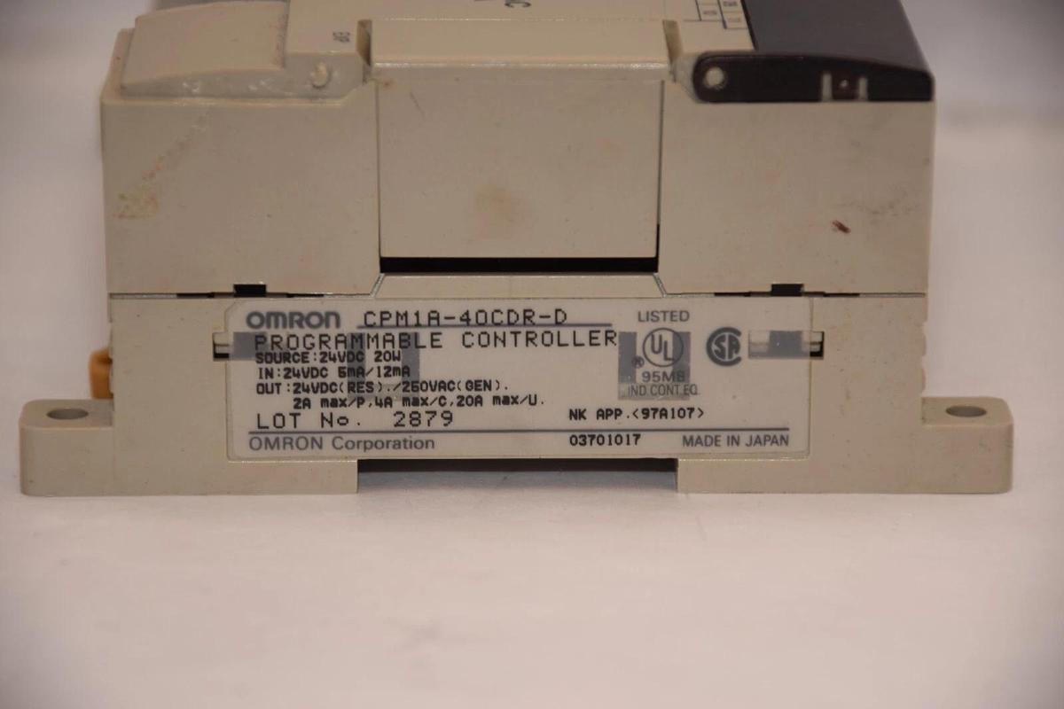Used OMRON CPM1A-40CDR-D 24V 20W Programmable Controller *No Door/Cover*