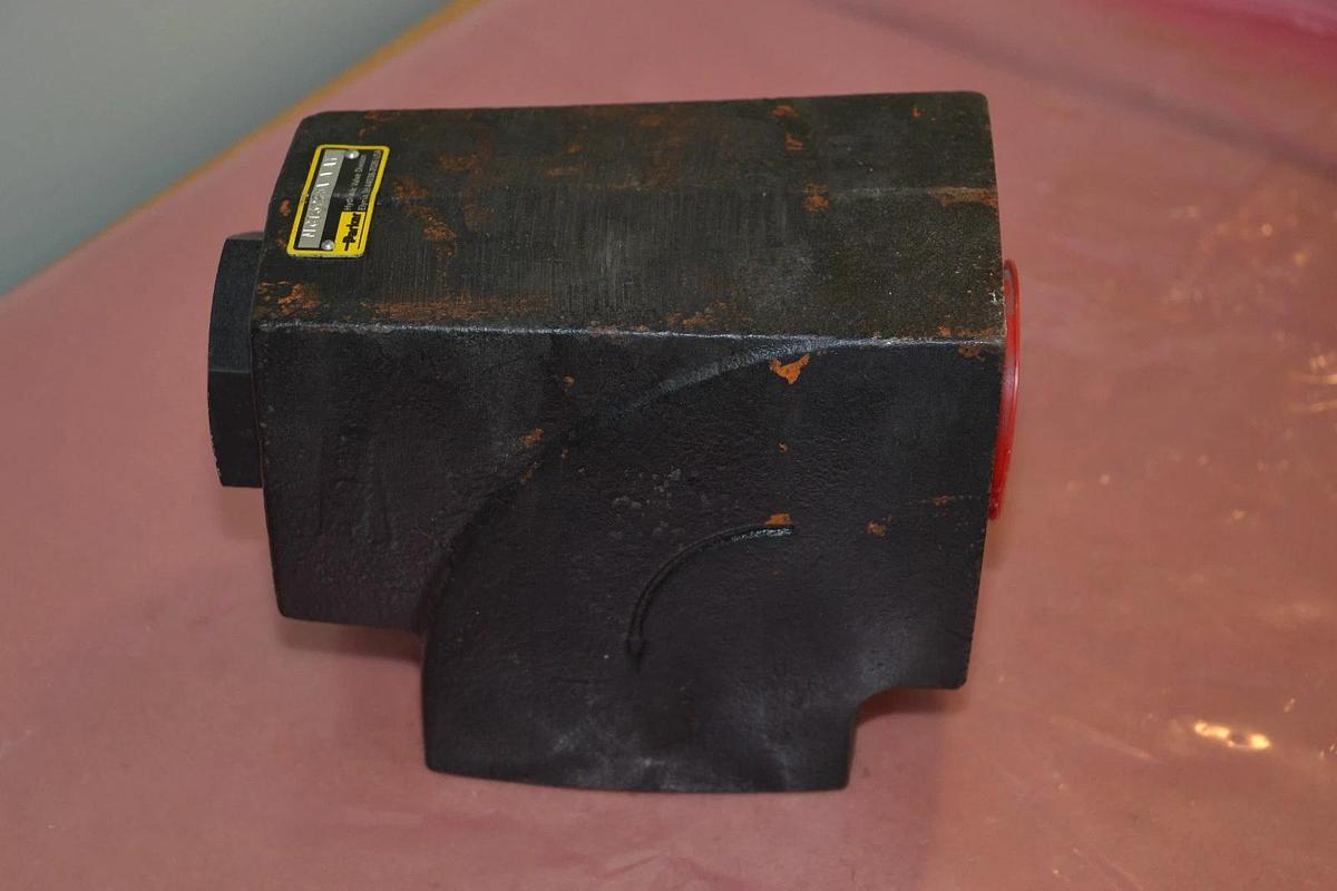 PARKER VALVE MCT32F5A A AY MCT32F5AA MCT32F5AAAY NEW