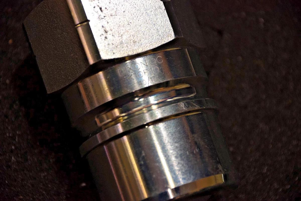 Dixon Male Coupling K10F10 K-Series 1-1/4" DQC ISO-A 5600 Female 1-1/4" NPTF New