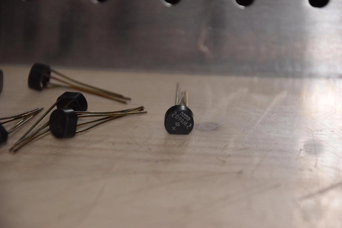 (LOT OF 6) NO NAME W06G SEMICONDUCTOR NEW