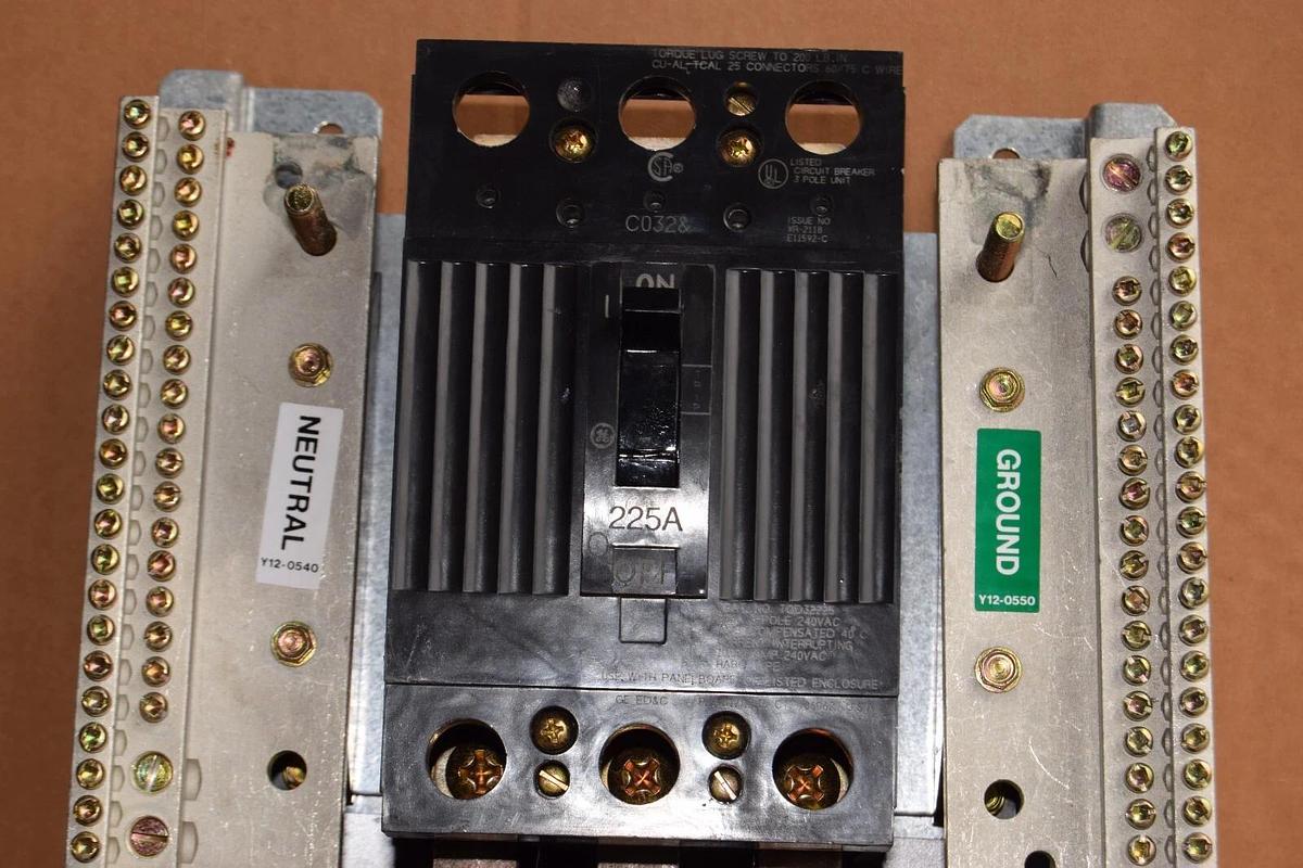 Used General Electric GE A Series Panelboard Interior 225A  AQL3422ATX AXB4M9 3ph 4w