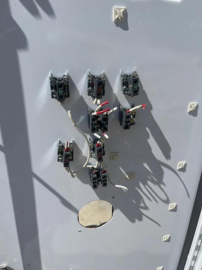 Used SCE-72XM2818 ENCLOSURE CABINET, Square D 30A disconnect switch 72"x 28"x 18"