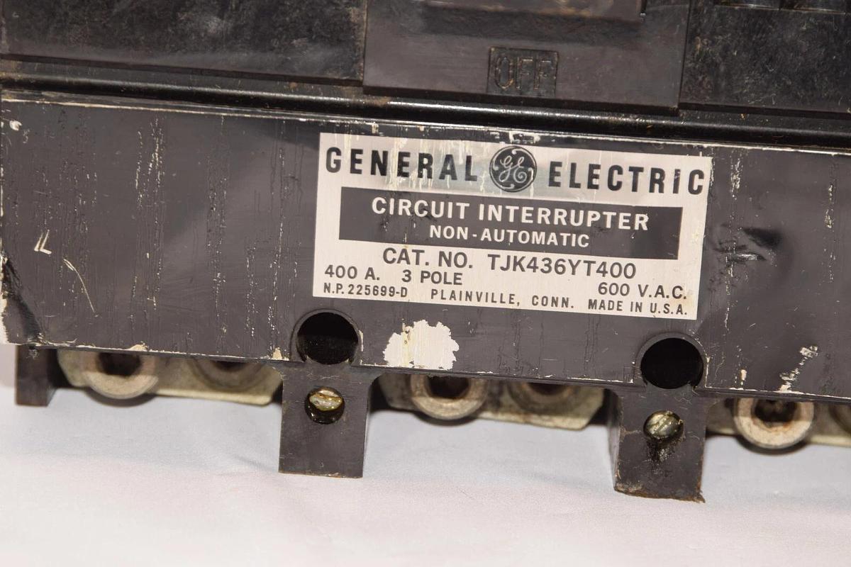 Used GE GENERAL ELECTRIC TJK436YT400 400A 400 Amp 3P 600Vac Circuit Breaker *Crack*