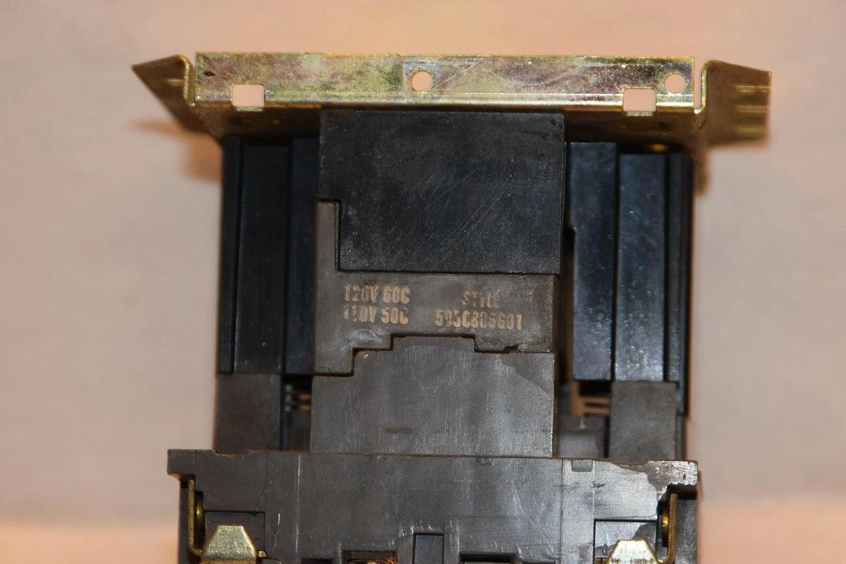 Used WESTINGHOUSE A200K0CAC 18A Size 0 110/120V 50/60Hz Coil Contactor