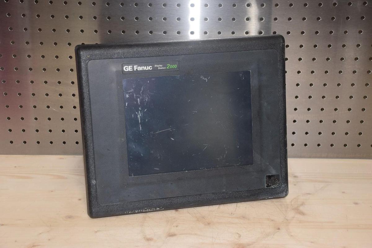 Used GE Fanuc Display Station 2000 Operating Panel 2BCM2-2D00-0001 IC752WTE000D