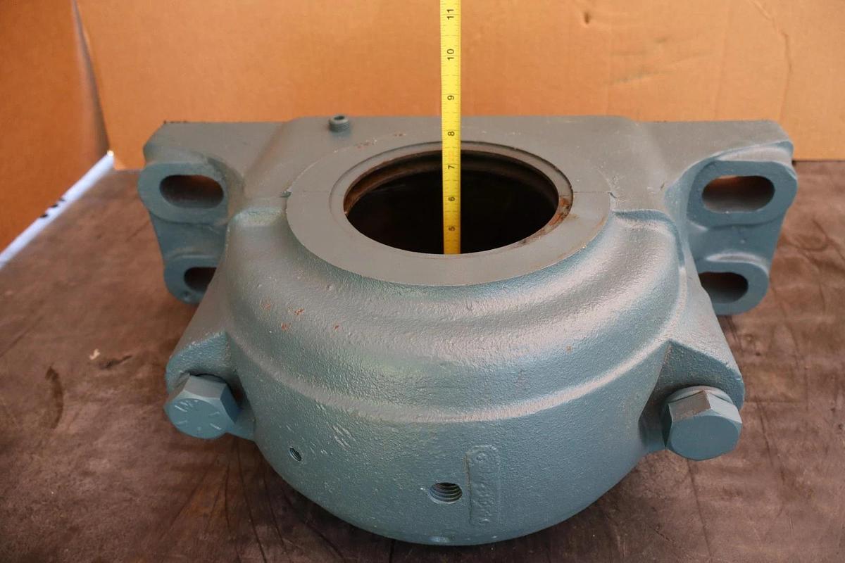 Dodge Pillow Block HOUSING 4-Bolt 041223 4-15/16" - 5-1/4" Cast Iron (NOS)