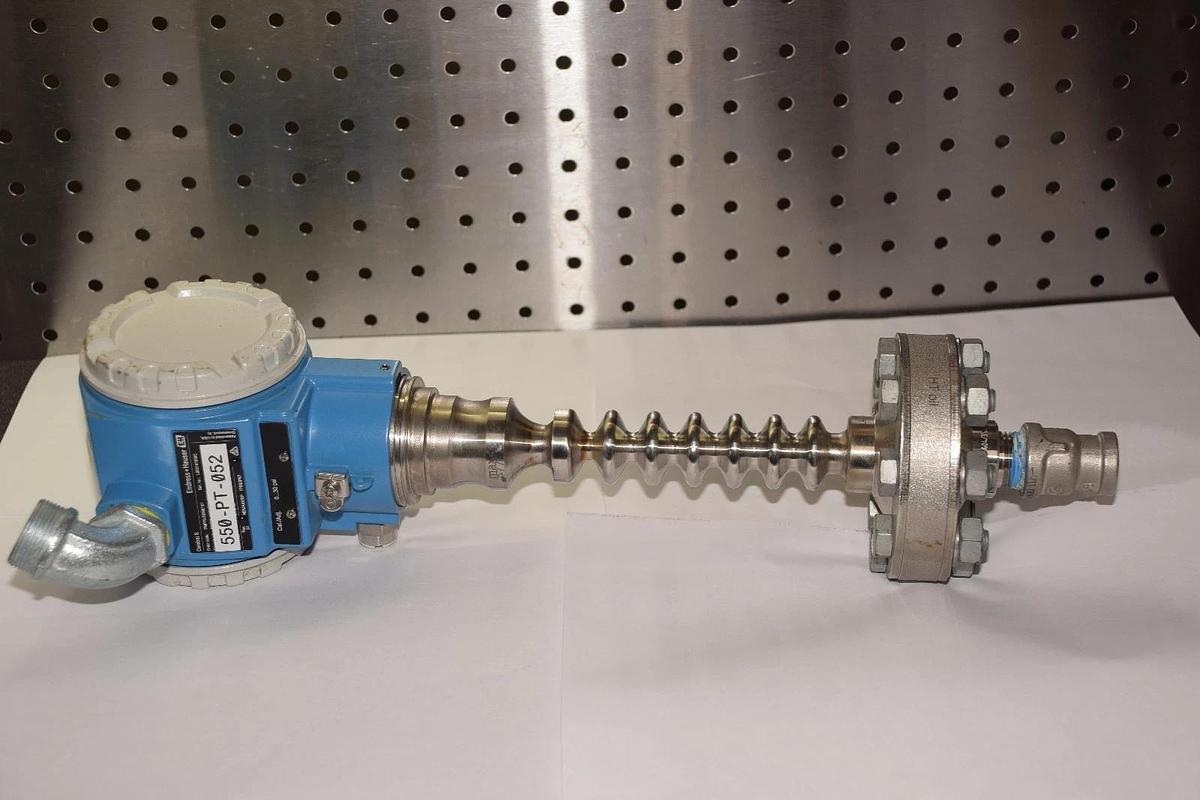 ENDRESS + HAUSER PMP75-29398/101 550-PT-052 0-30psi PRESSURE TRANSMITTER NEW