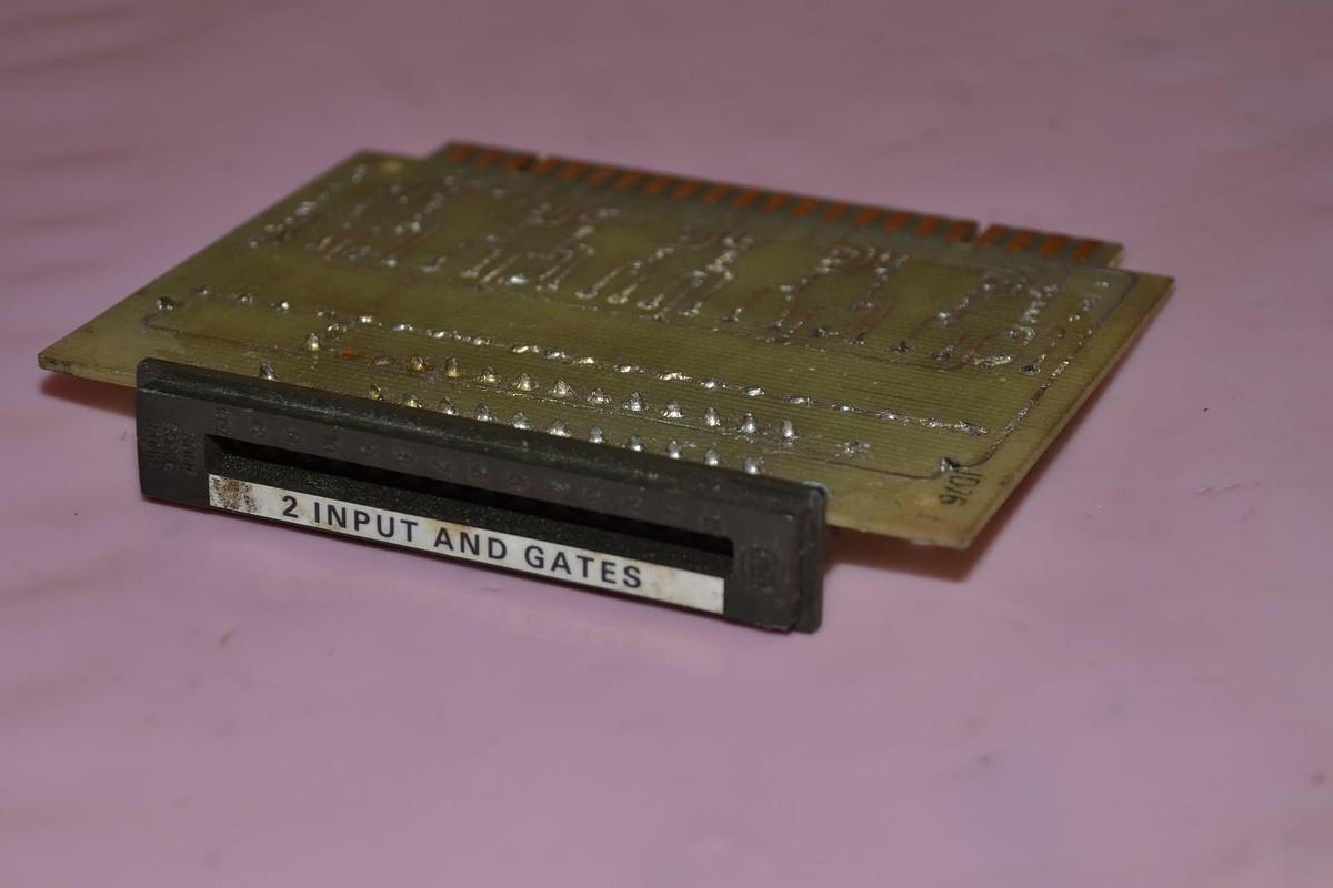 Used ALLEN BRADLEY 1720-L002 1720 L002 SERIES A 2 INPUT AND GATES