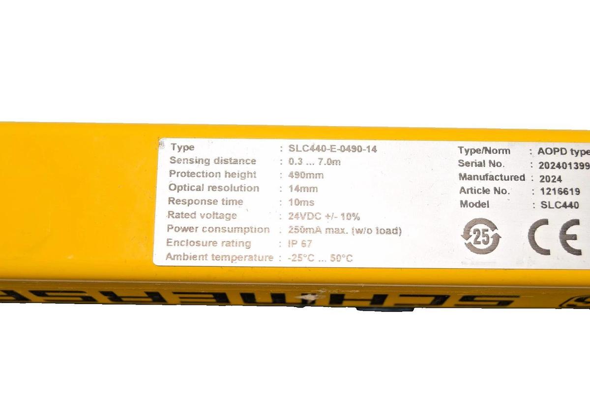 Schmersal Safety Light Curtain EMITTER  SLC440-E-0490-14 24VDC (New)