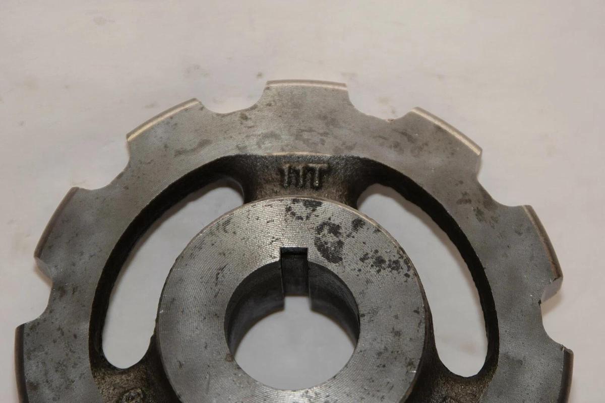 (NEW) REX 880 11T 88011T 401 208 1-1/4" Bore 11 Teeth Sprocket