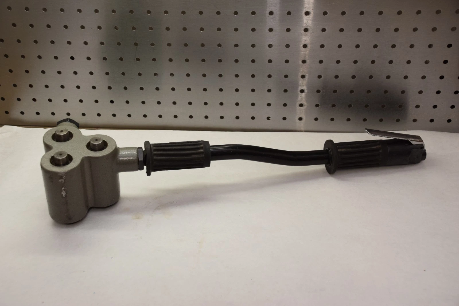 Used Taylor Pneumatic Concrete Scaling Hammer T-7604A T7604A