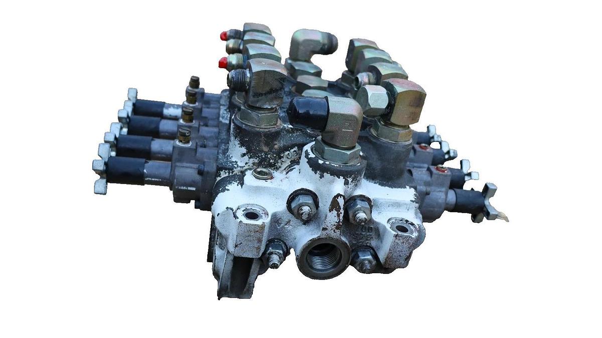 Used Altec 352-20070 HL , 35220070HL Hydraulic 4 Valve Block