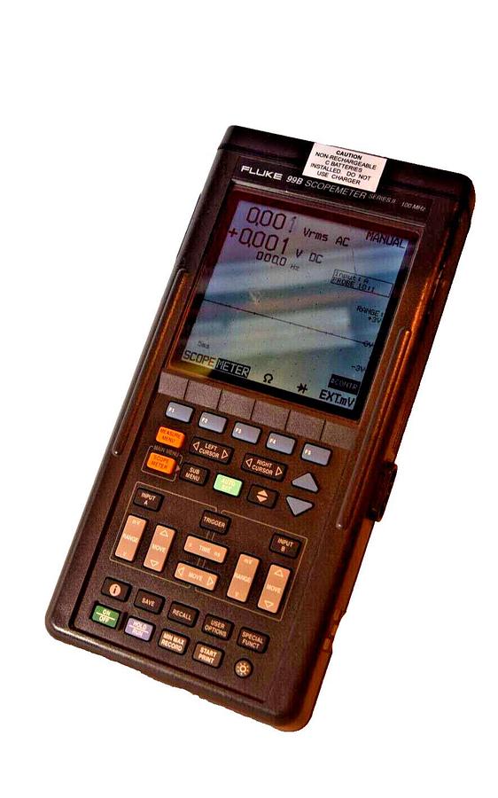 Used FLUKE 99B ScopeMeter Series II 100MHz Hand Held Oscilloscope *No AC Adapter