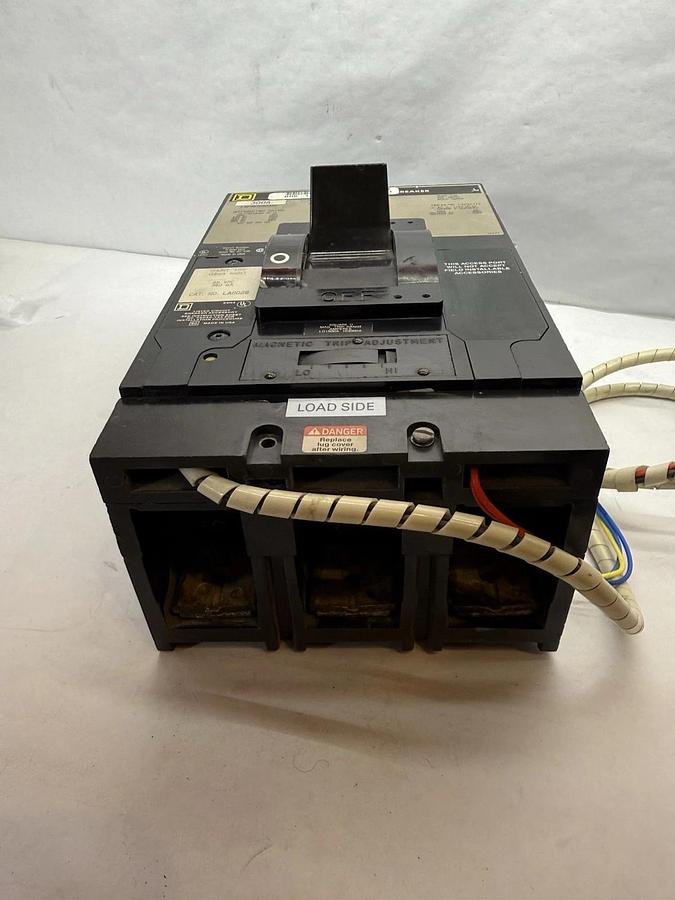 Used SQUARE D LAF363002330 LAF36300 300A Shunt Trip Circuit Breaker LA11028 300 Amp A