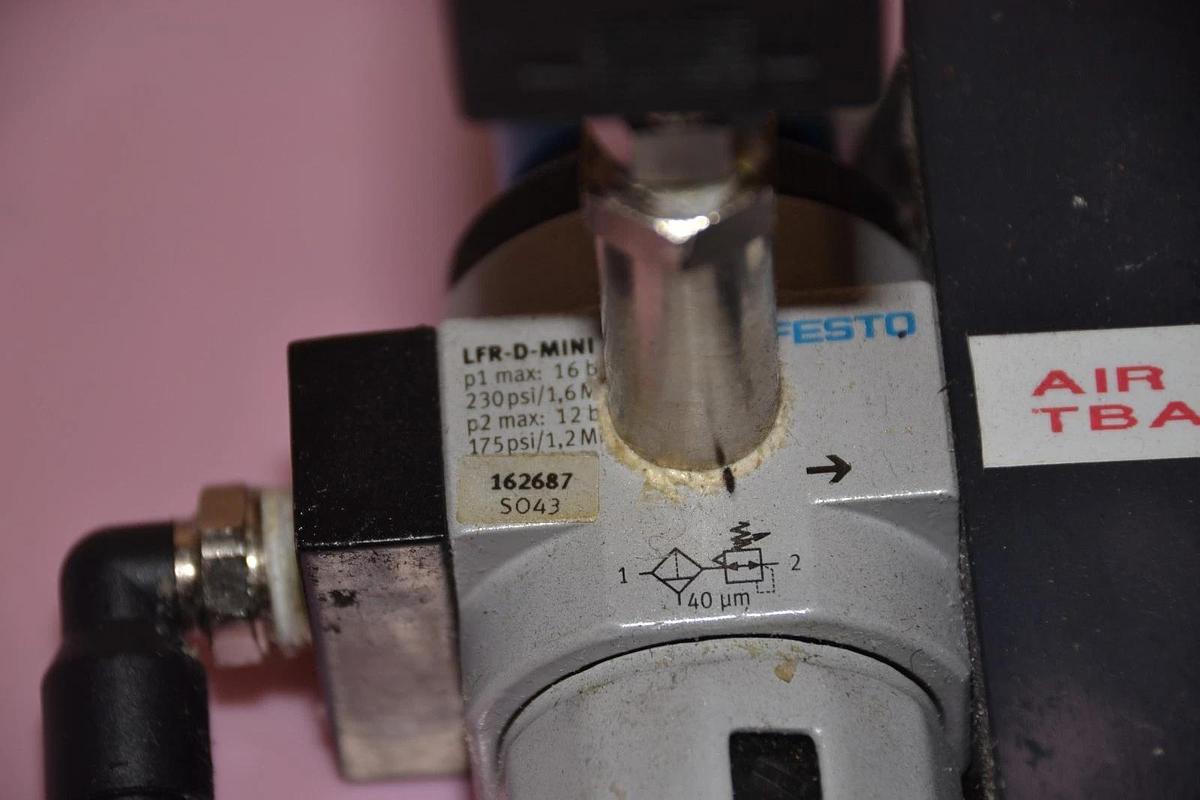 Used FESTO REGULATOR 162687 LFR-D-MINI MC-2-1/8 101281 0071 1330079196 230 PSI