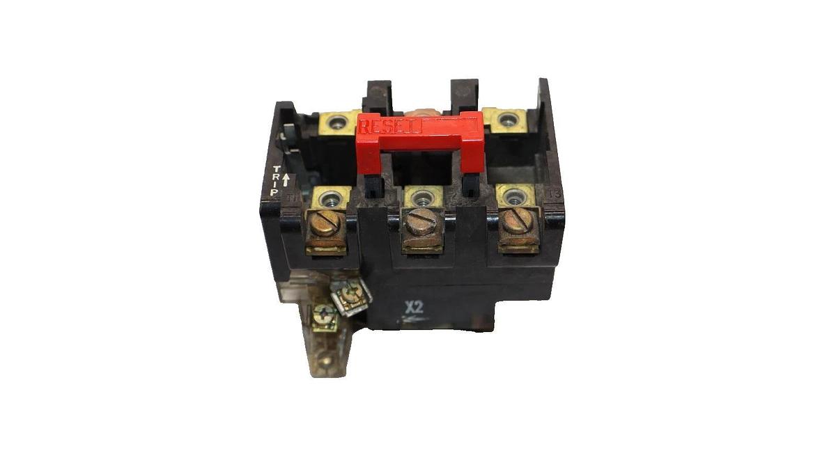 Used GE General Electric Overload Relay 9065SD05-U 3P (Lot of 2)