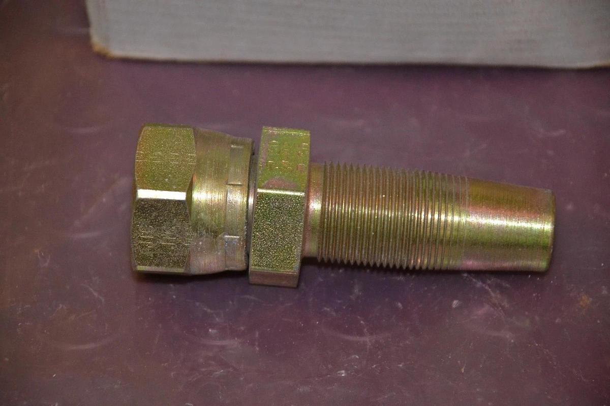 Parker Swivel Hose Fitting 0630-12-12 06301212 2.070, 3/4 in. x #12 Tu