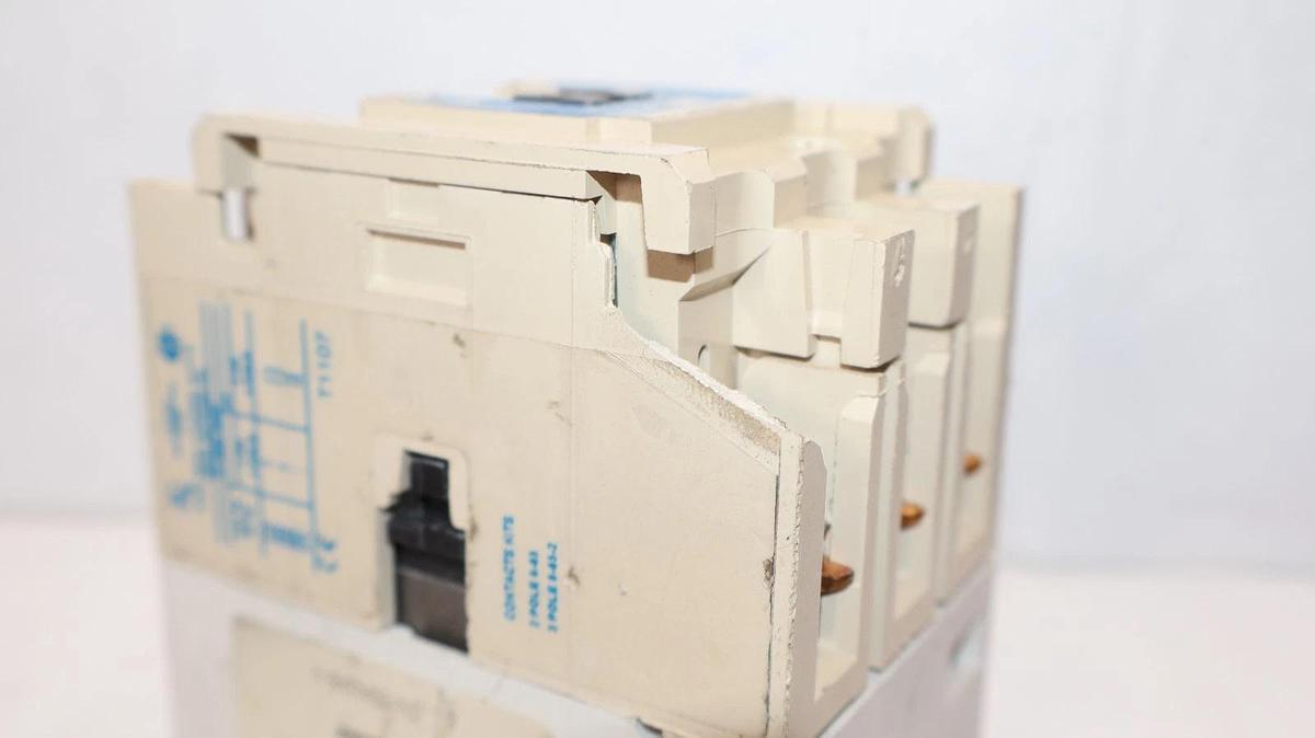 Cutler-Hammer Eaton Contactor CN15DN3 Size Sz 1 600V 27A 120v coil 3P CN15DN3AB