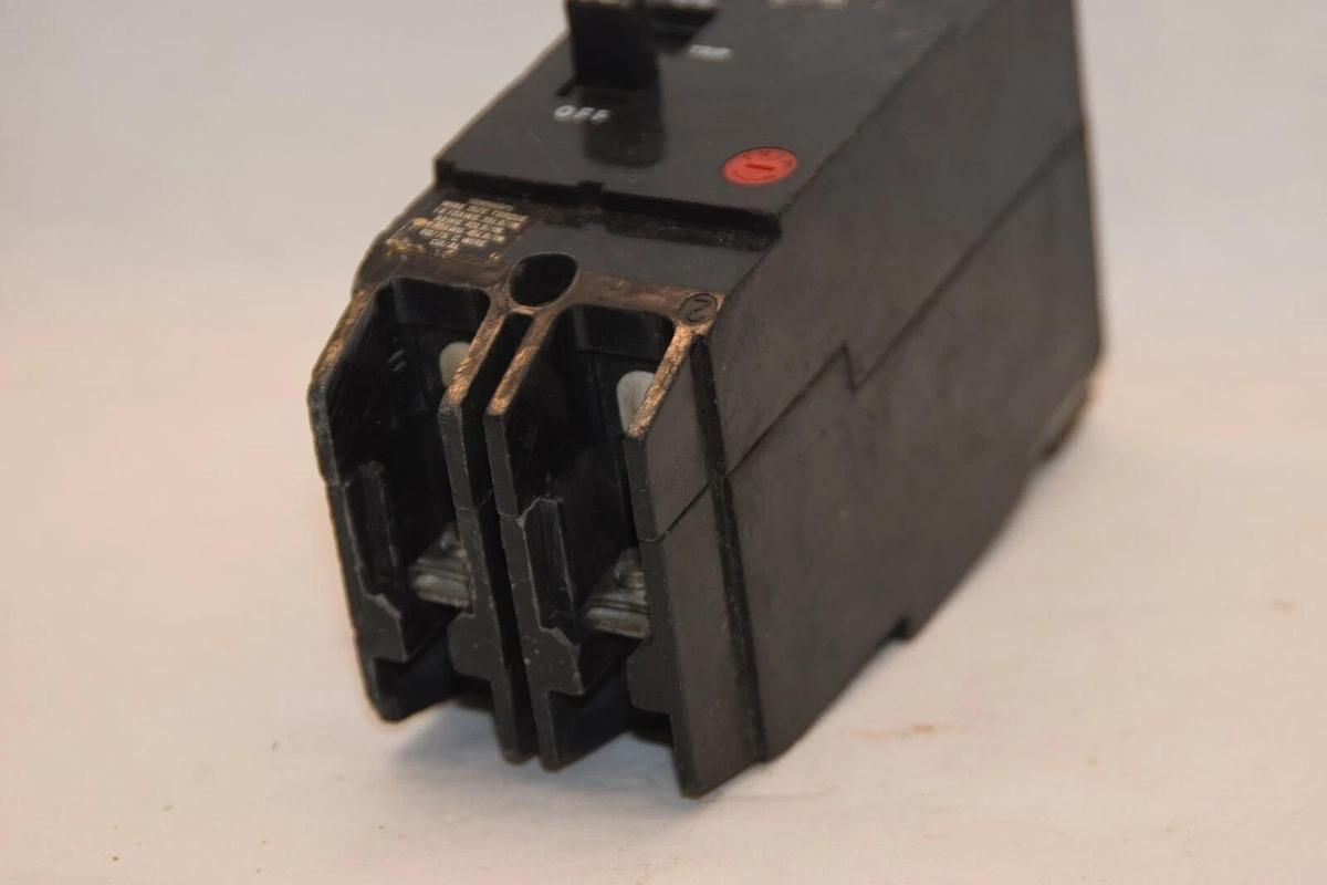 (NEW) GE GENERAL ELECTRIC E11592 2P Issue No. MJ-1772 20A 20 Amp Circuit Breaker