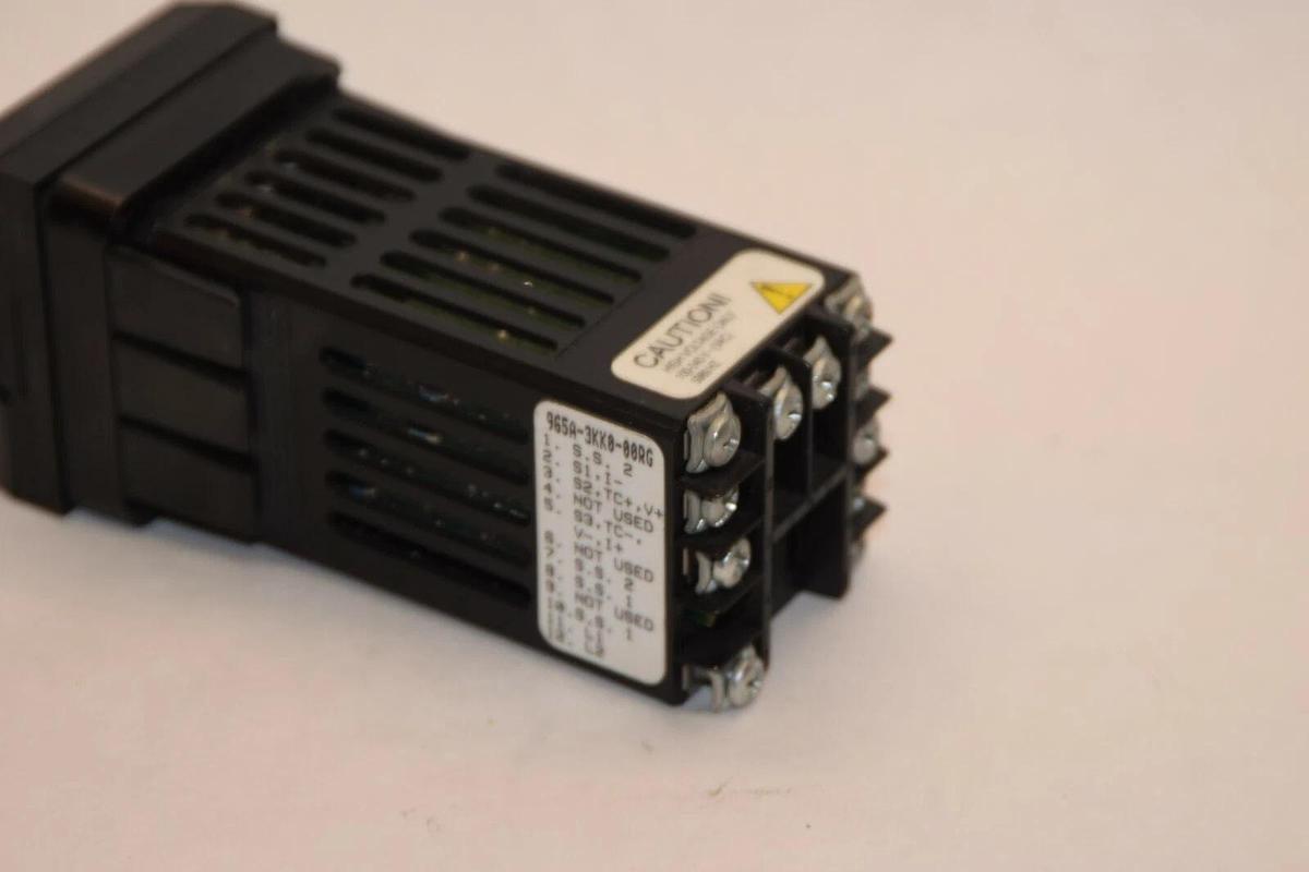 Used WATLOW 965A-3KK0-00RG / 965A3KK000RG 965 TEMPERATURE CONTROLER