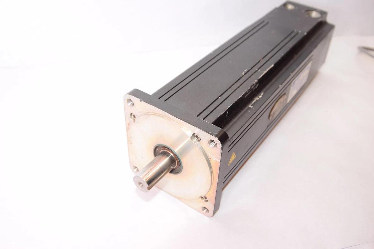 Used Emerson CONTROL TECHNIQUES DXE-4120W Servo Motor, 240V,DXE4120W, 960128-01 A4