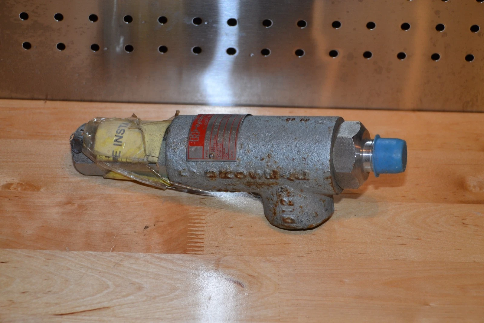 Used HYDROSEAL 1EV00 Safety Relief Valve