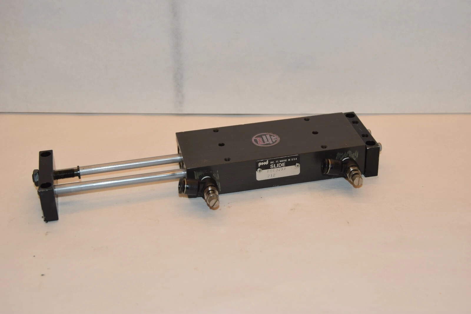 Used PHD Slide MS032x4 212 MS032x4212 Approx 4" Stroke Pneumatic Slide
