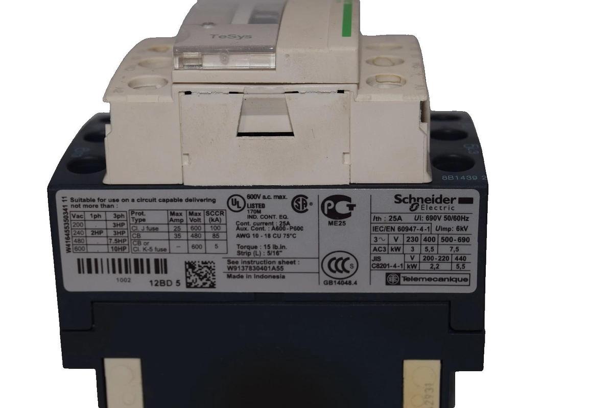 Used SCHNEIDER ELECTIRC LAD4TBDL , LC1 D12 , LC1D12 25A 24Vdc Contactor