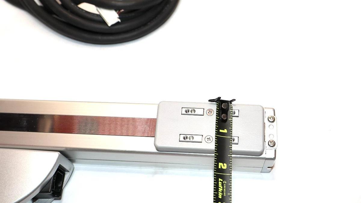 Used IAI Corporation RCP6-SA4R-WA-35P-16-200-P3-N-MR 24Vdc Cylinder With Cable