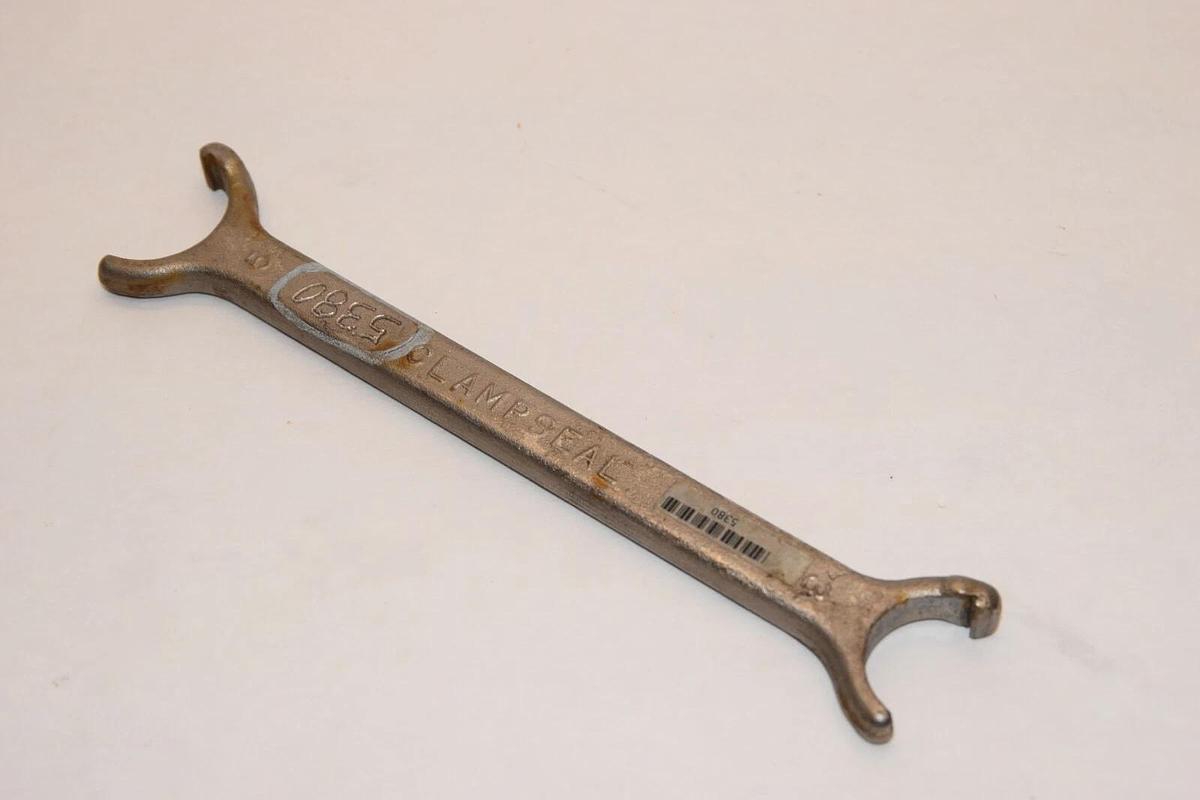 Used CLAMPSEAL No. 3 & No. 5 Packing Gland Hook Spanner Double Sided