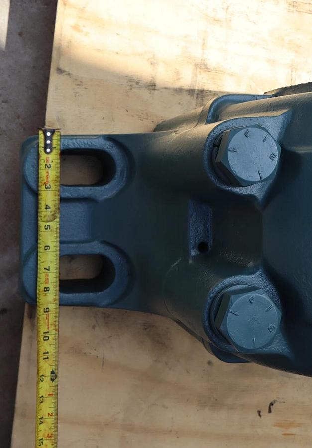 Dodge 4 Bolt Split Plummer Pillow Block Bearing HOUSING 8-5/16" C-7589-02661 NOS