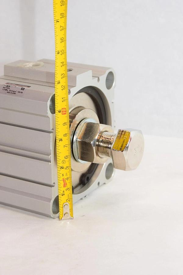 (NEW) SMC CDQ2B100-10DM-XC9 1.0MPa 145psi Compact Cylinder