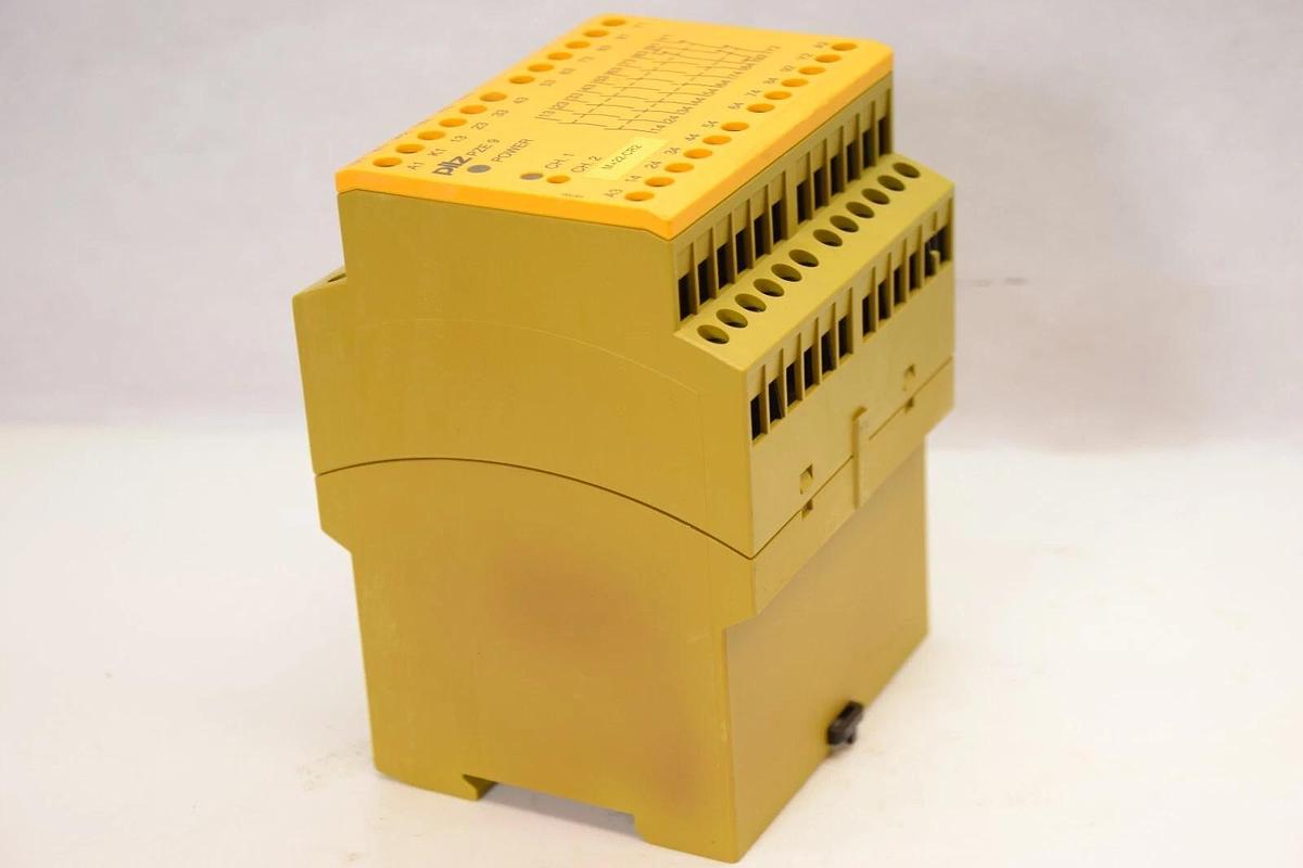 Used PILZ PZE9 24vdc 8n/o 1n/c PZE924vdc8n/o 1n/c 3.5w Safety Relay