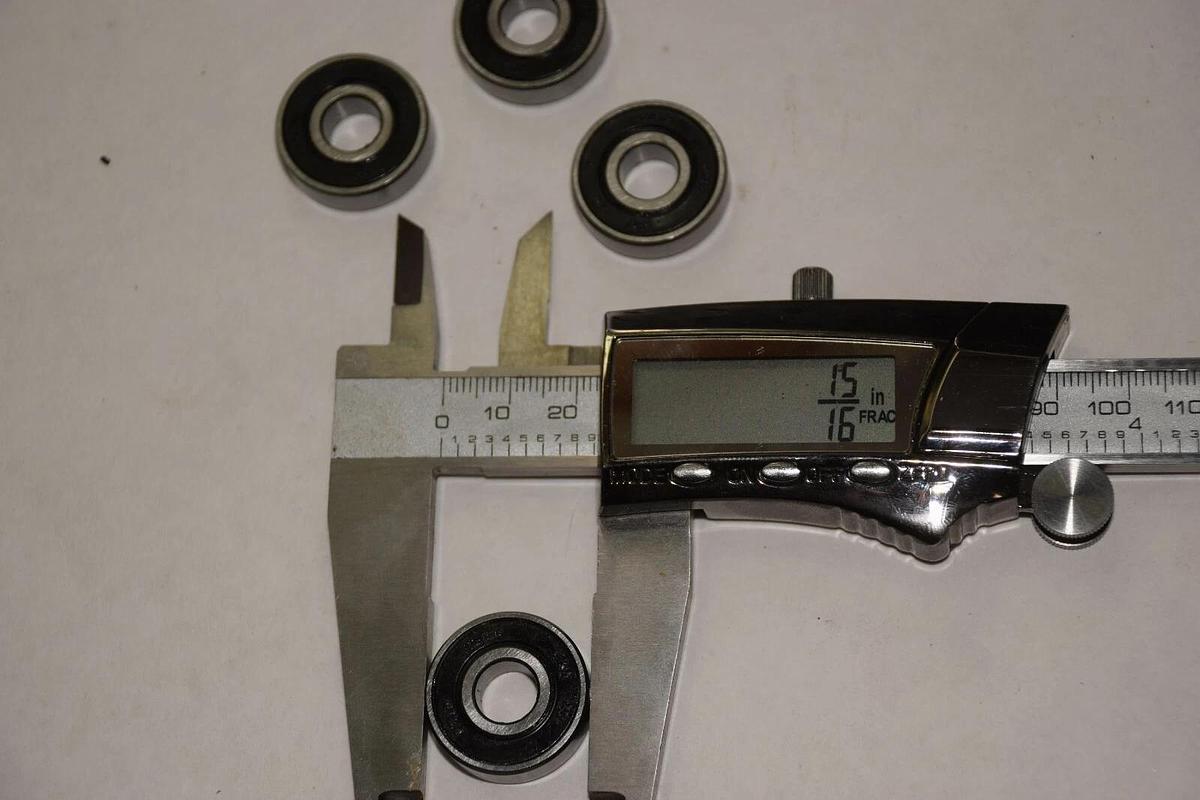 (LOT OF 4) CZECH 609RSR RUBBER SEALED BEARING NEW